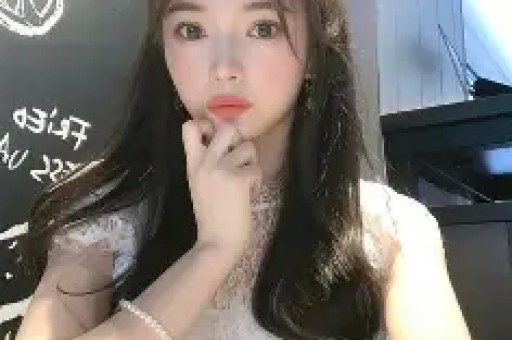 疑似与李易峰约会的女网红再爆料影射多名男星塌房几个才算完