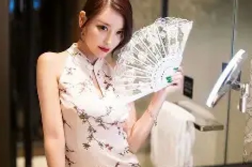 小红书能否撼动微博热搜榜？解析小红书热点榜的商业化野心